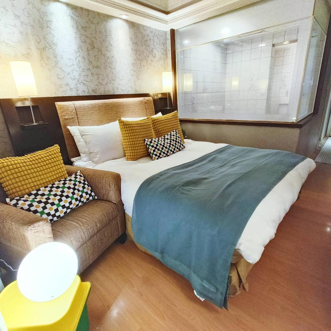 Deja Vu Hotel Taipei Exterior photo